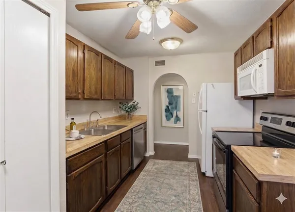 $315,000 | 2204 Ridgedale Drive, Carrollton, TX 75006