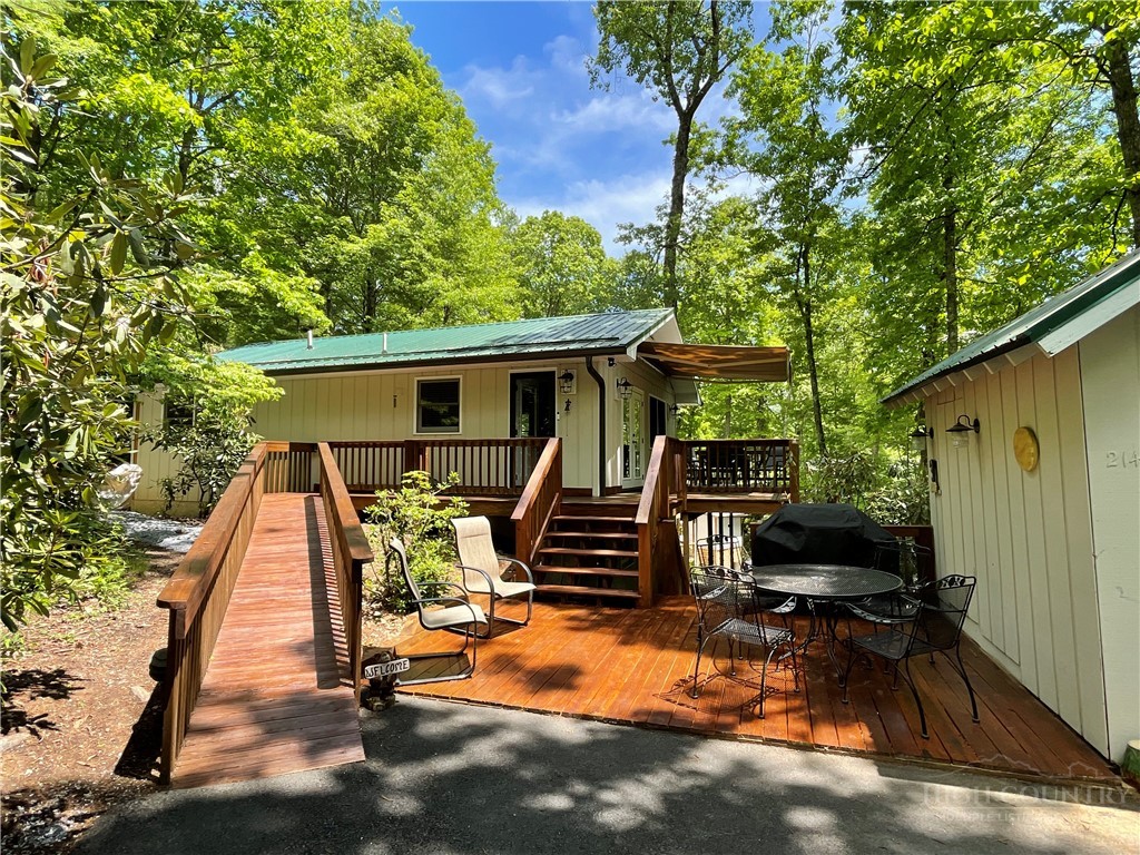 214 Spruce Pine Road Newland, NC 28657 - Photo 8 of 10