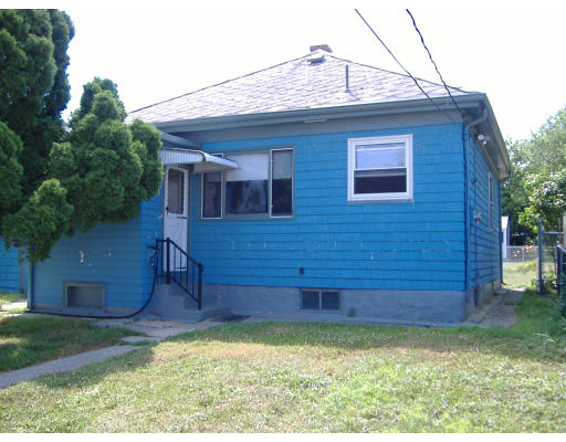 731 Jefferson Street Fall River, MA 02721 - Photo 1 of 3 Gallery Image 1