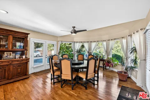 $1,850,000 | 5119 Quakertown Avenue, Woodland Hills, CA 91364