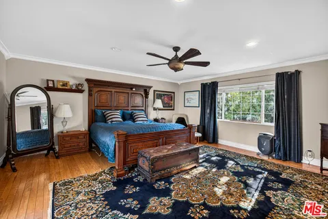 $1,850,000 | 5119 Quakertown Avenue, Woodland Hills, CA 91364