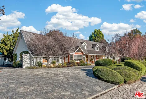 $1,850,000 | 5119 Quakertown Avenue, Woodland Hills, CA 91364