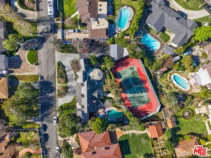 $1,850,000 | 5119 Quakertown Avenue, Woodland Hills, CA 91364