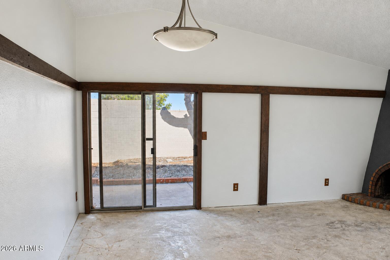 5233 West Mountain View Road Glendale, AZ 85302 - Photo 8 of 31 fb927ef5-453c-4043-9d5e-50e8220a1391