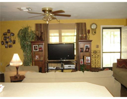 80 Akron Road Lake Worth, FL 33467 - Photo 5 of 8 Additional Photo