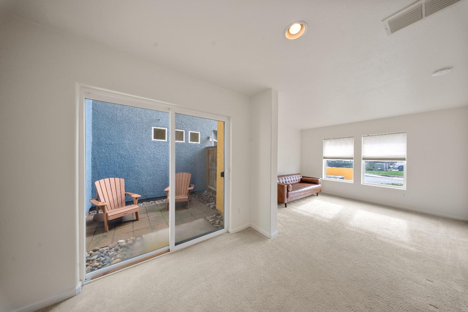 10847 Wraysbury Way Rancho Cordova, CA 95670 - Photo 12 of 28