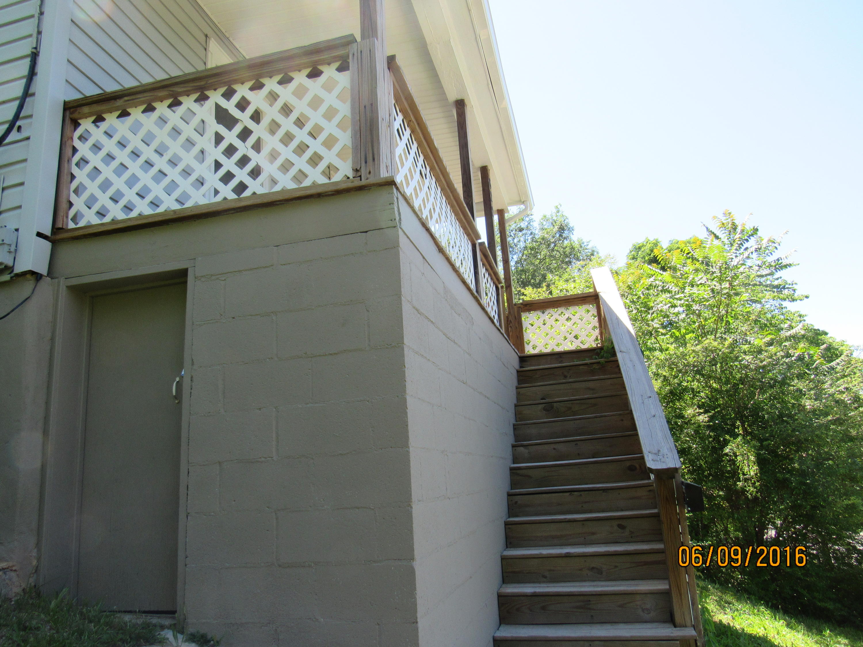 622 Rutherford Avenue Northwest Roanoke, VA 24016 - Photo 2 of 33 IMG_0444