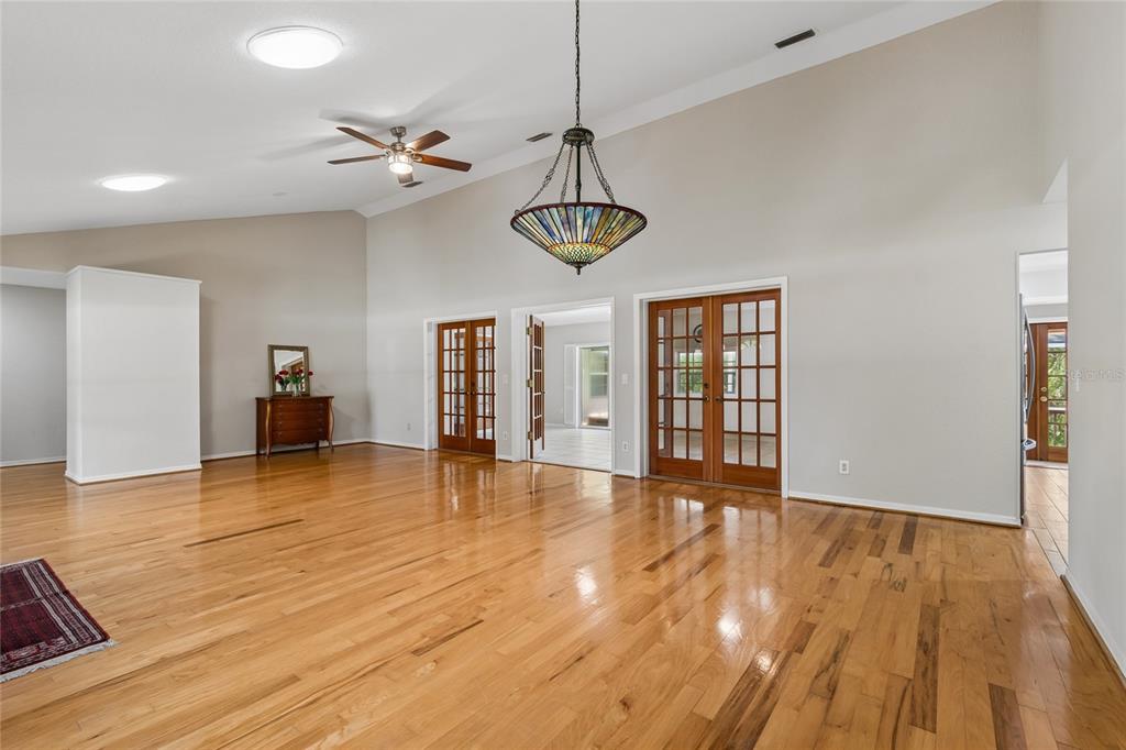 1055 Riverside Ridge Road Tarpon Springs, FL 34688 - Photo 18 of 92 Gallery Image 18