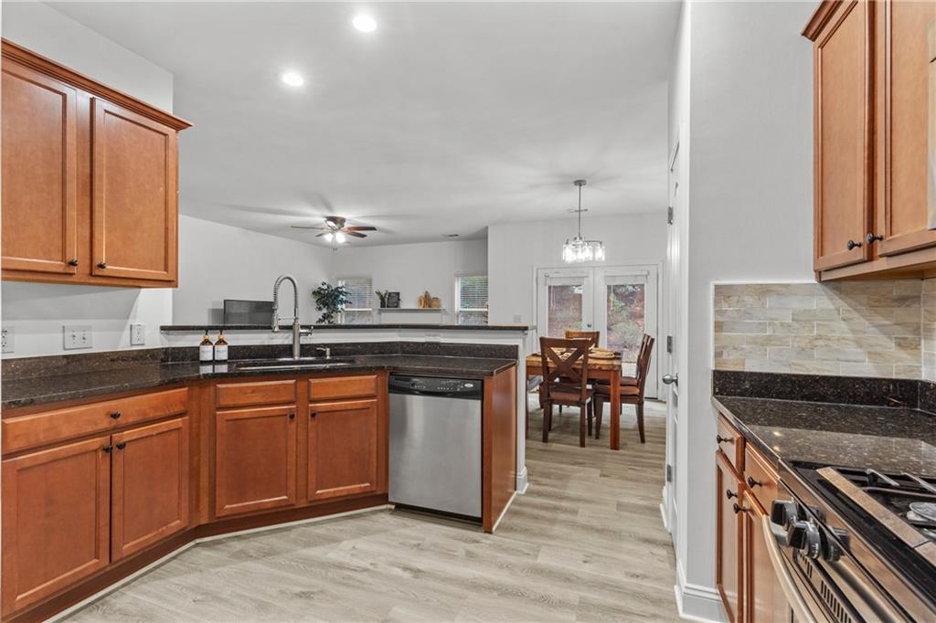 2382 Harpers Way Duluth, GA 30097 - Photo 15 of 36