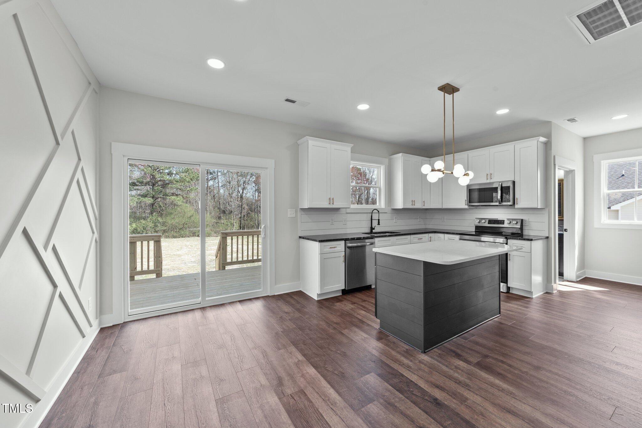 1019 Thompson Road Four Oaks, NC 27524 - Photo 8 of 38 22-web-or-mls-VB4A5736