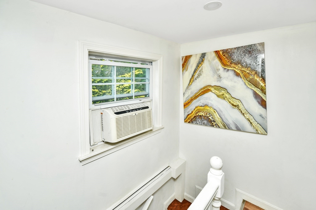 452 Tecumseh Street Fall River, MA 02721 - Photo 17 of 30