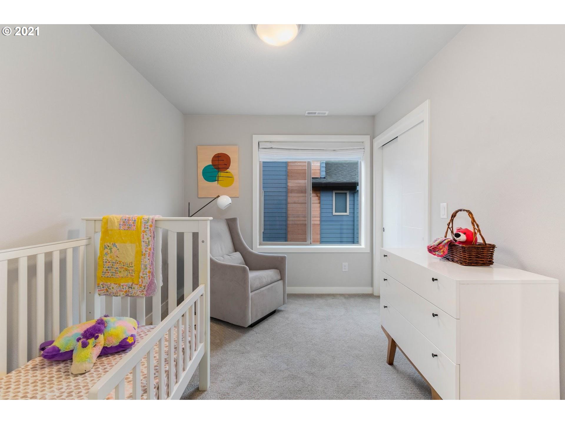 1814 Southwest Iowa Street, Unit 2 Portland, OR 97239 - Photo 16 of 22 Gallery Image 16