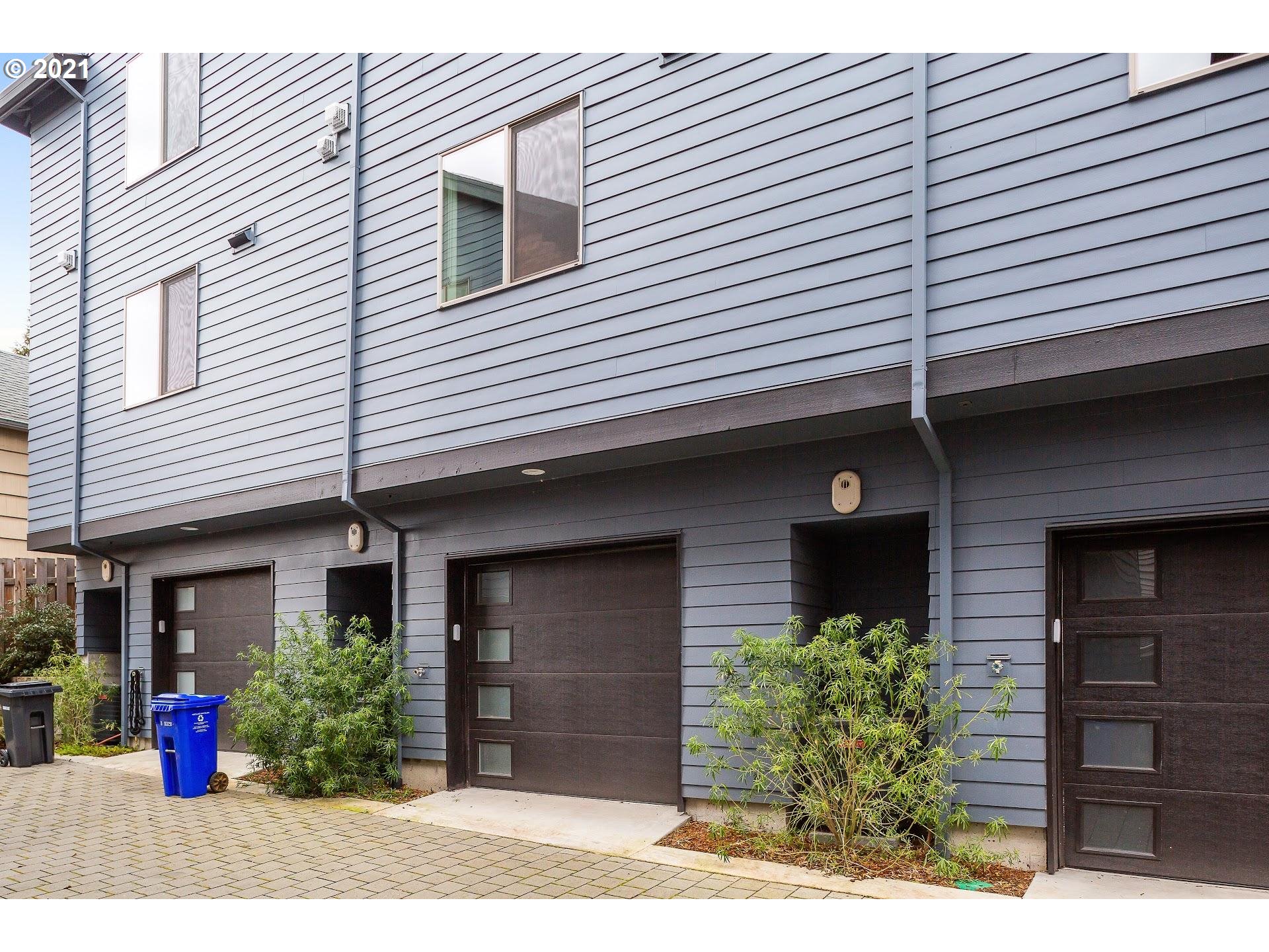 1814 Southwest Iowa Street, Unit 2 Portland, OR 97239 - Photo 21 of 22 Gallery Image 21