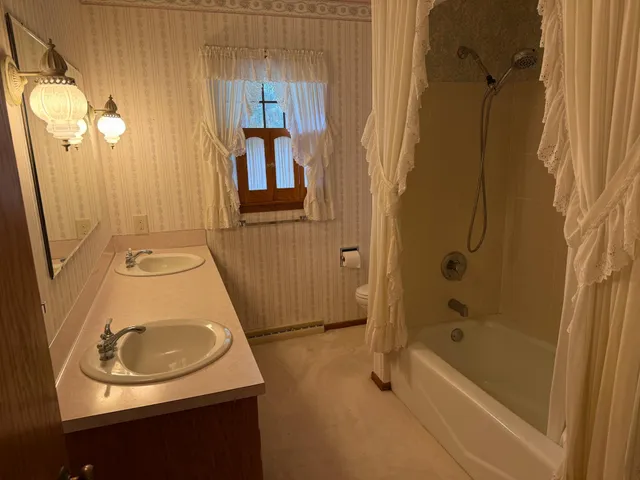 $389,750 | 2219 Clare Drive, North Mankato, MN 56003