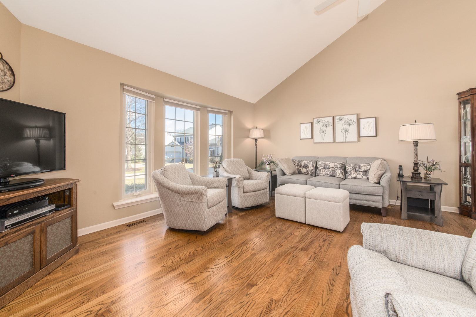 1136 Stanton Road Lake Zurich, IL 60047 - Photo 4 of 33