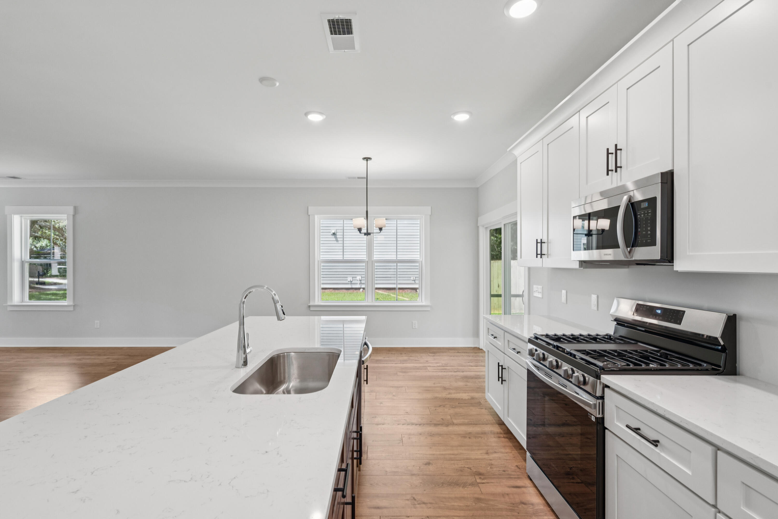 2128 Bradham Road Charleston, SC 29412 - Photo 16 of 55 2128BradhamRd-KeenEyeMarketing-019