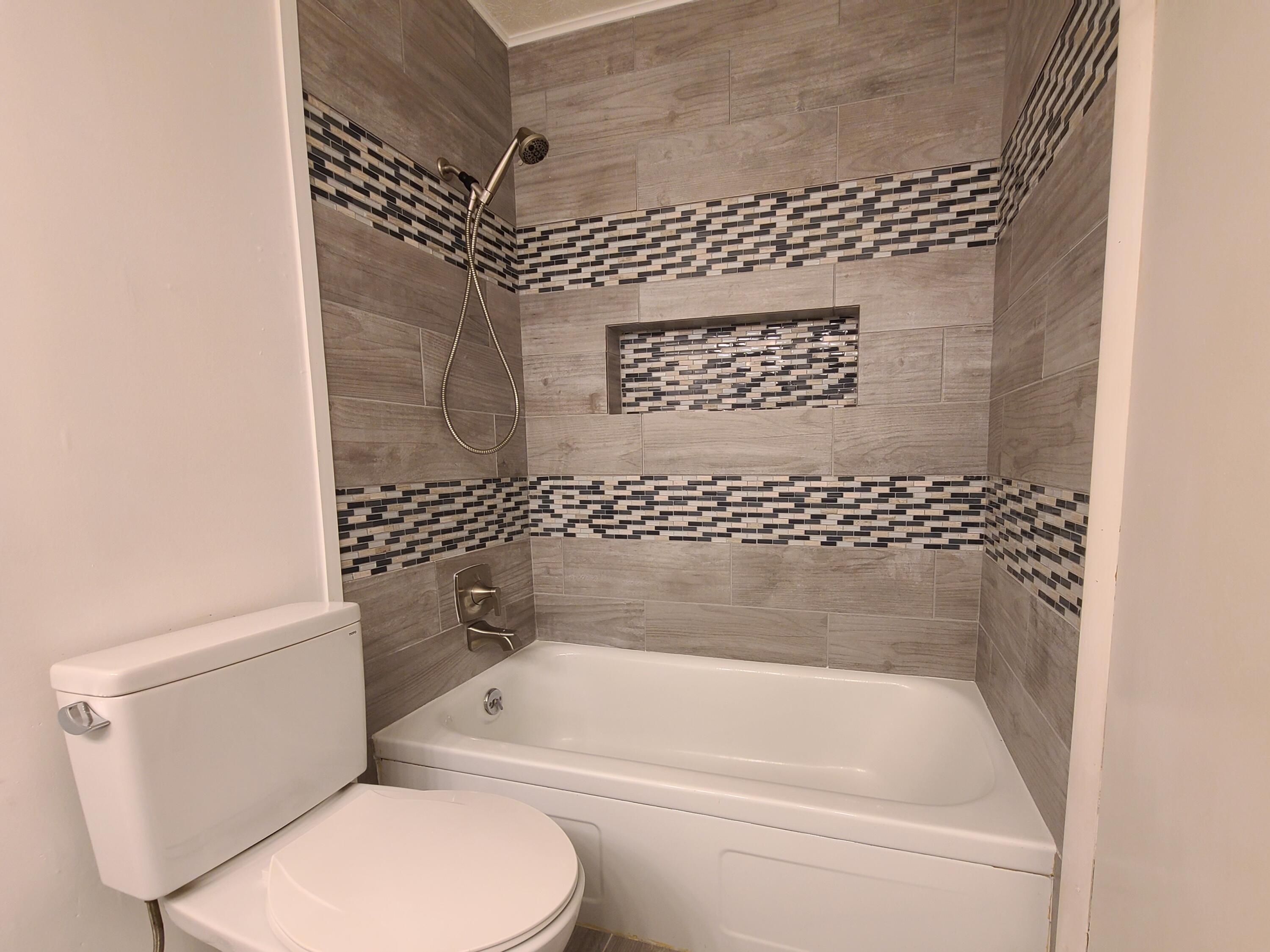 2721 Denmark Road Columbus, OH 43232 - Photo 21 of 21 21 Bathroom 2