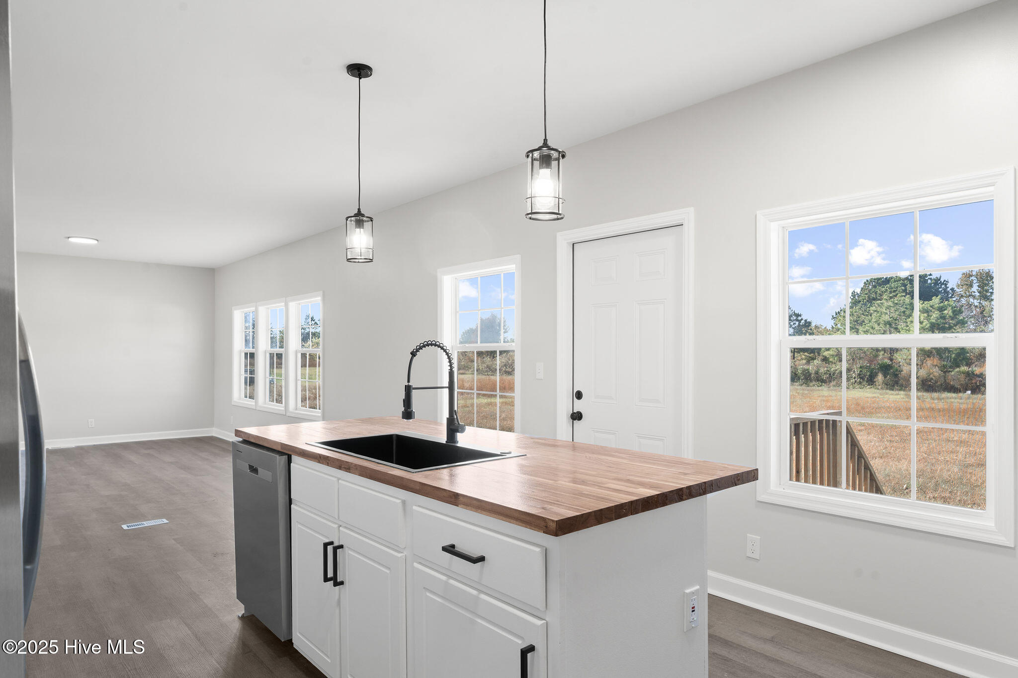 124 Fieldcrest Lane Beulaville, NC 28518 - Photo 14 of 29 124fieldcrest14