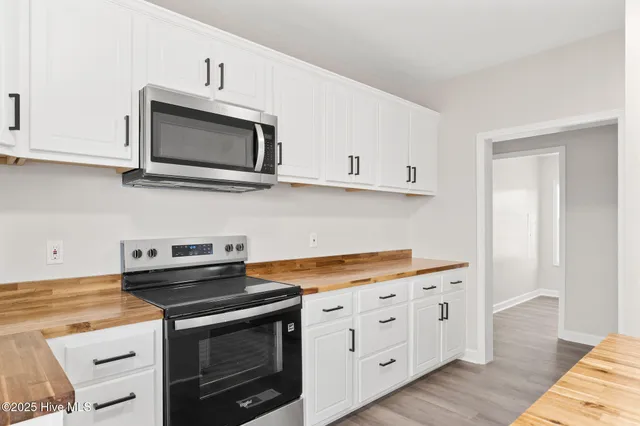 $214,900 | 124 Fieldcrest Lane, Beulaville, NC 28518