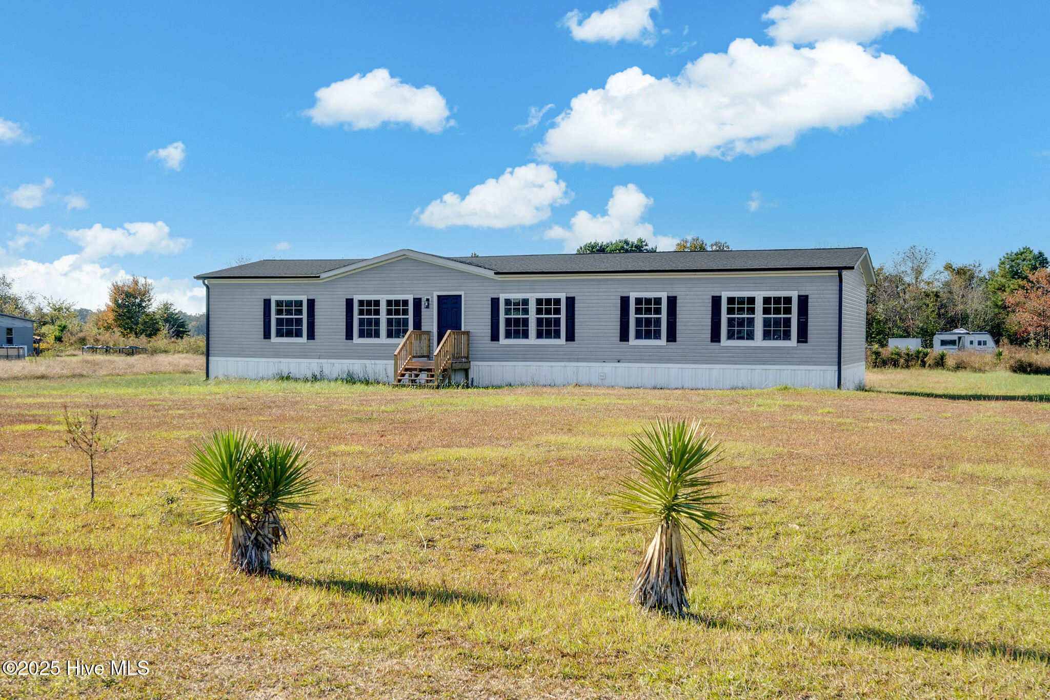124 Fieldcrest Lane Beulaville, NC 28518 - Photo 2 of 29 124fieldcrest2