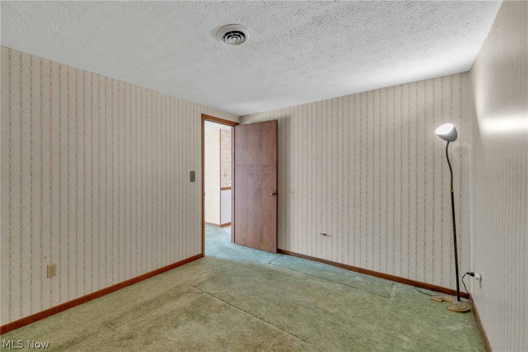 4725 Webb Road Perry, OH 44081 - Photo 29 of 50 Den in the cottage/guest house.