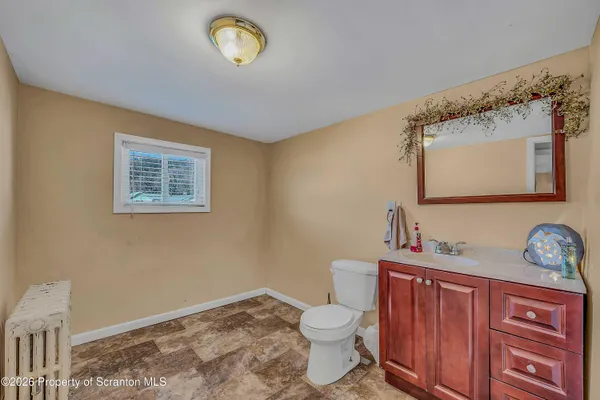 $250,000 | 1061 Springbrook Avenue, Moosic, PA 18507