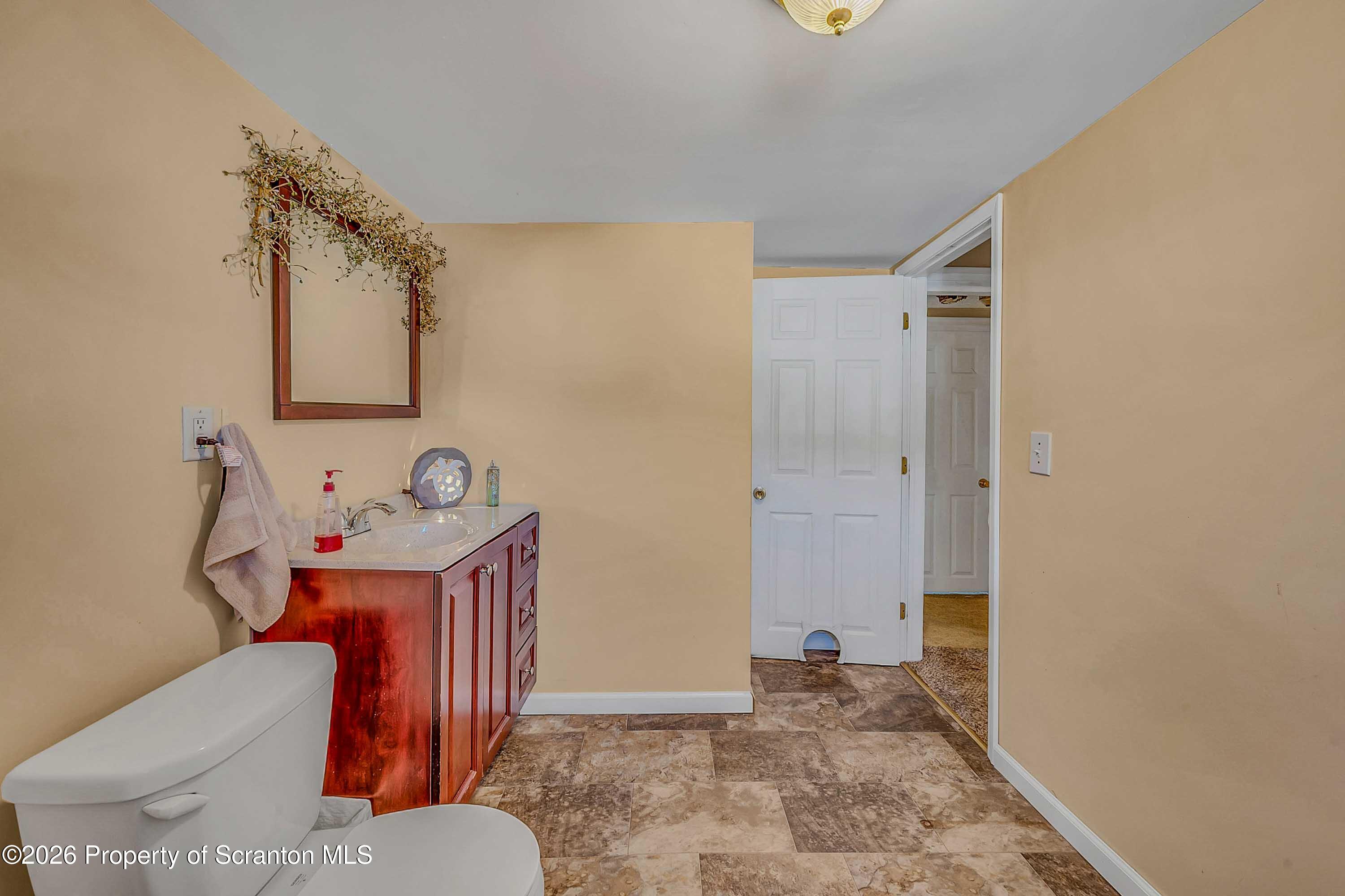 1061 Springbrook Avenue Moosic, PA 18507 - Photo 28 of 30 Springbrook -31