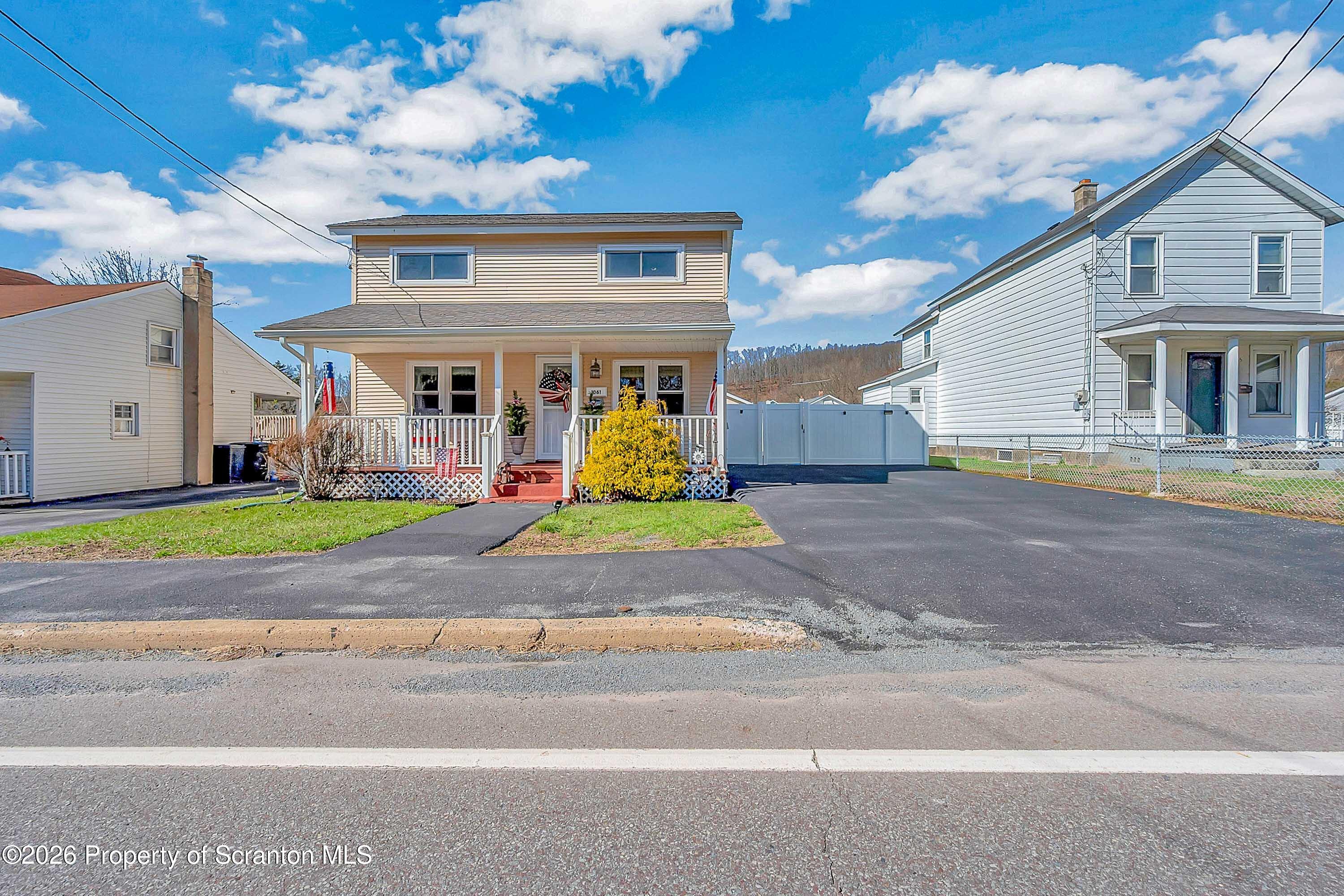 1061 Springbrook Avenue Moosic, PA 18507 - Photo 3 of 30 Springbrook -4