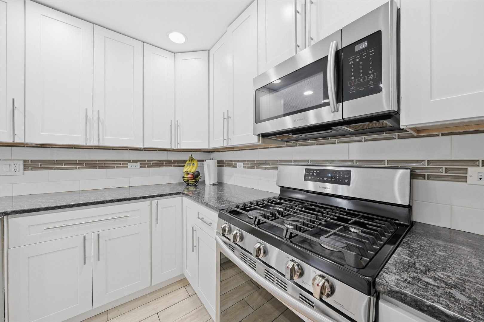 216 Robbin Drive Romeoville, IL 60446 - Photo 19 of 31 Gallery Image 19