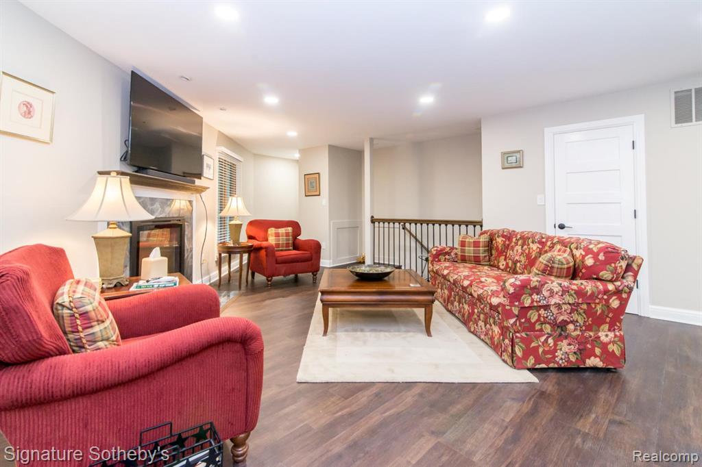 23415 Beech Road Southfield, MI 48033 - Photo 20 of 50 Gallery Image 20