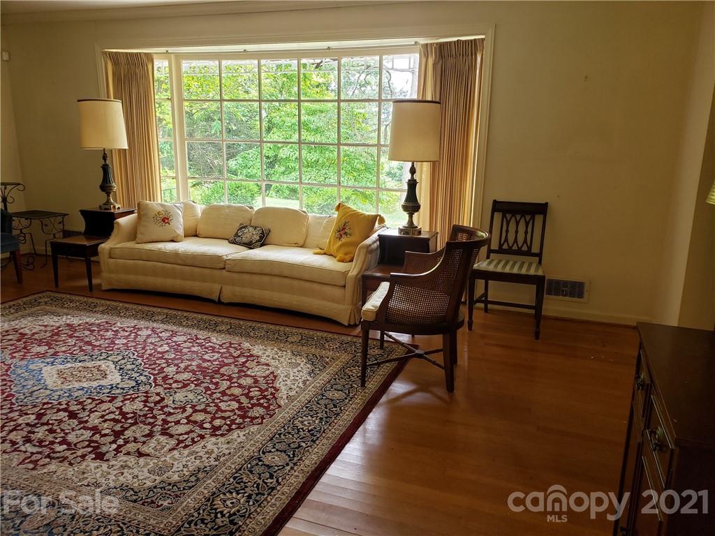 4 Club View Road Asheville, NC 28804 - Photo 5 of 9 Gallery Image 5