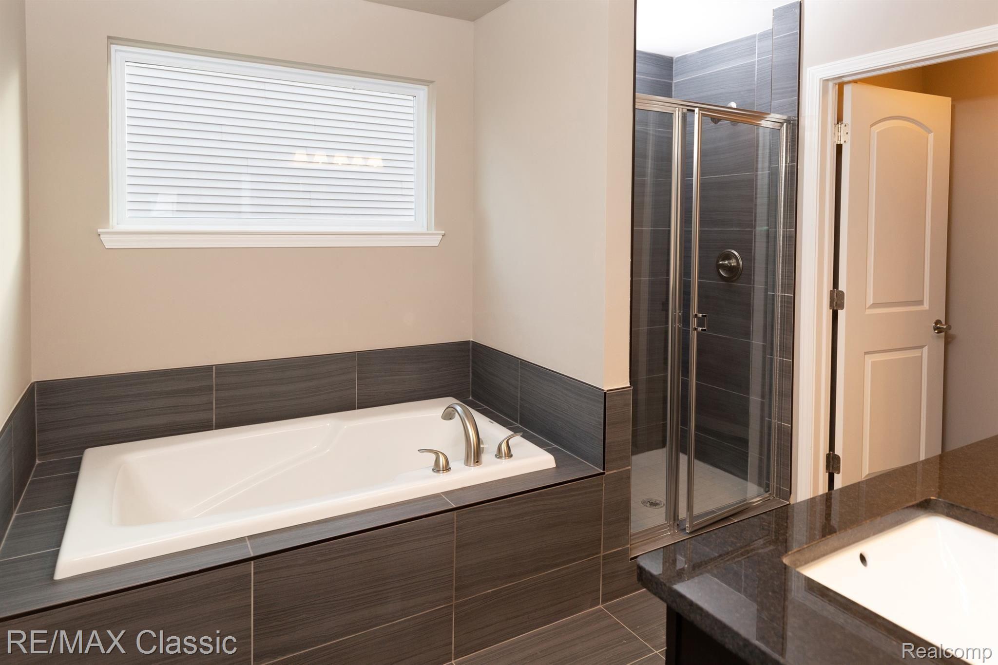 30831 Bradmore Road Warren, MI 48092 - Photo 18 of 30 5149BradmoreRd-26.jpg