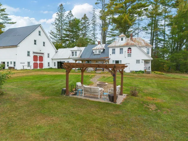 $315,000 | 2046 East Ridge Road, Athens, ME 04912