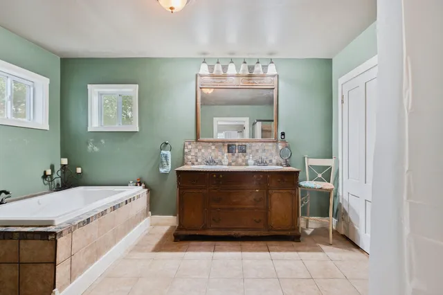 $315,000 | 2046 East Ridge Road, Athens, ME 04912