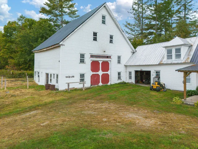 $315,000 | 2046 East Ridge Road, Athens, ME 04912
