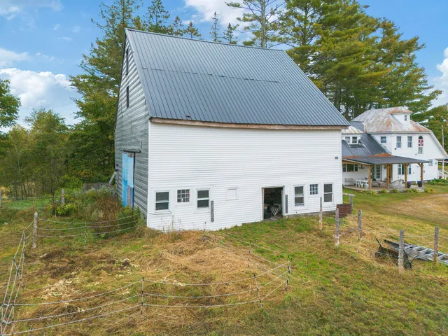 $315,000 | 2046 East Ridge Road, Athens, ME 04912