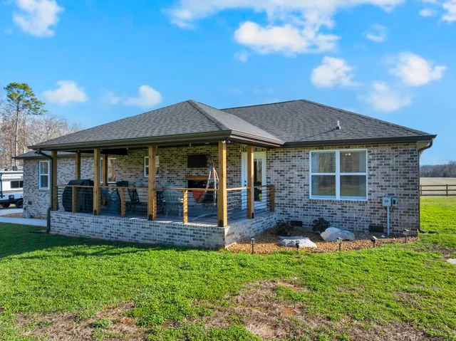 $479,900 | 300 Old Clark Road, Winchester, TN 37398