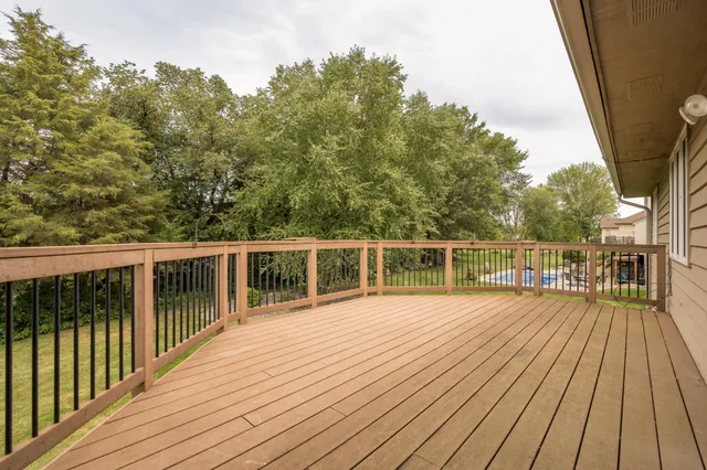 $469,900 | 910 West Deercreek Parkway, Belle Plaine, MN 56011