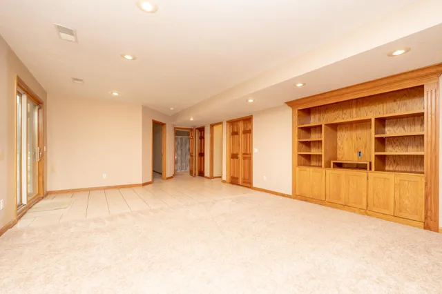 $469,900 | 910 West Deercreek Parkway, Belle Plaine, MN 56011