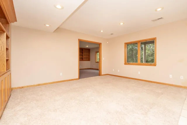 $469,900 | 910 West Deercreek Parkway, Belle Plaine, MN 56011