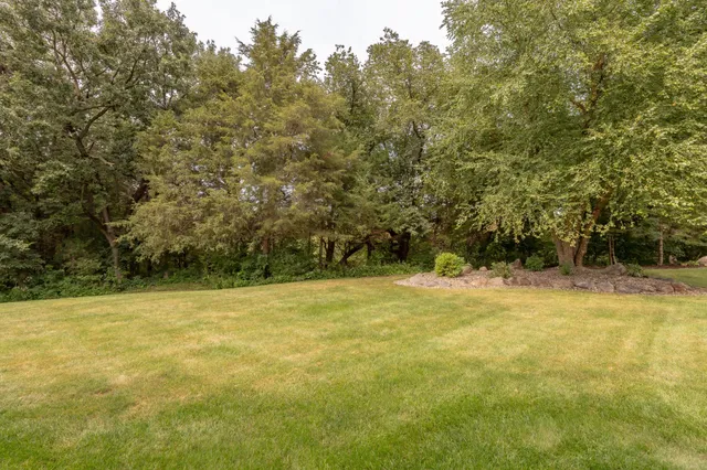 $469,900 | 910 West Deercreek Parkway, Belle Plaine, MN 56011