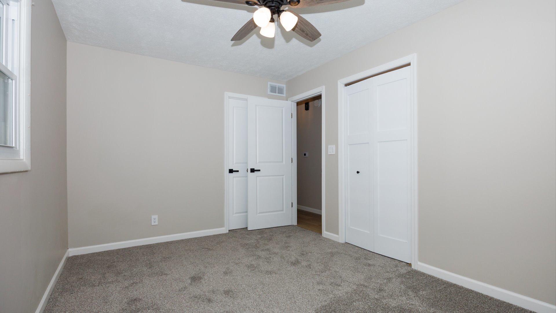 700 Kathleen Drive Normal, IL 61761 - Photo 4 of 48