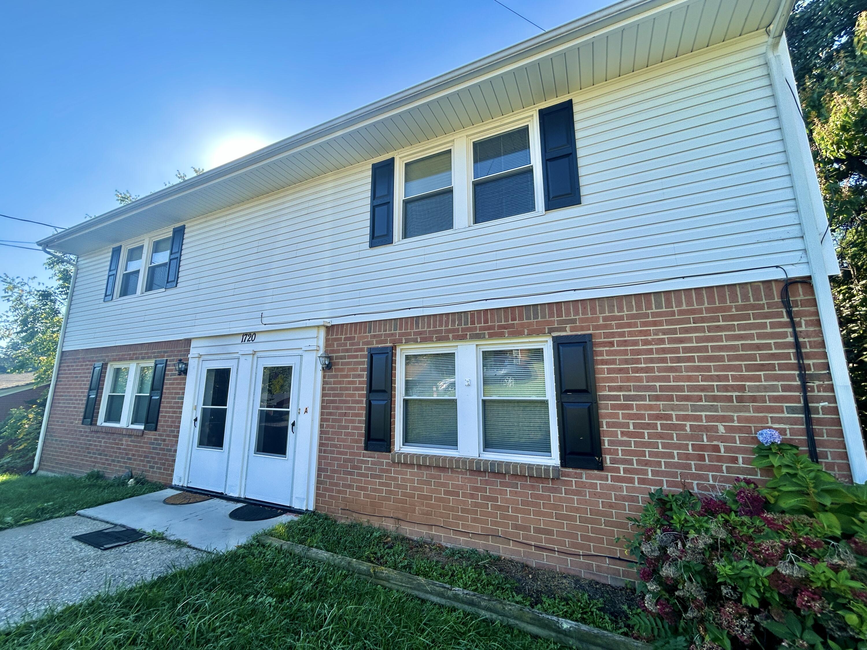 1720 Pomeroy Road, Unit A & B Salem, VA 24153 - Photo 8 of 23 IMG_1097