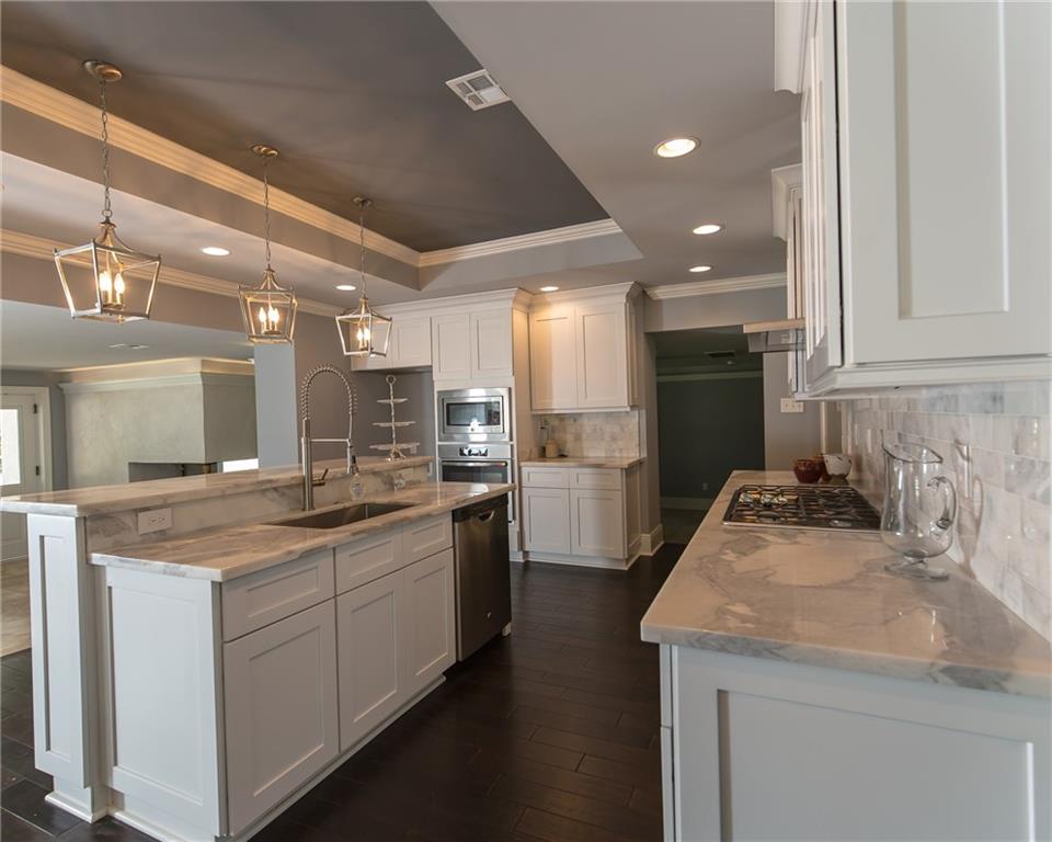 616 Celeste Avenue River Ridge, LA 70123 - Photo 5 of 24