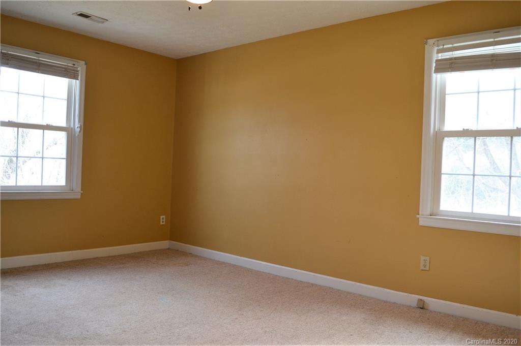 2811 Hartland Road Morganton, NC 28655 - Photo 12 of 30 Gallery Image 12