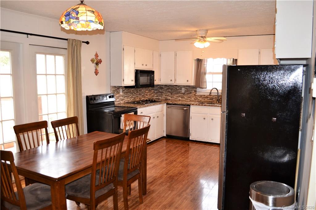2811 Hartland Road Morganton, NC 28655 - Photo 3 of 30 Gallery Image 3