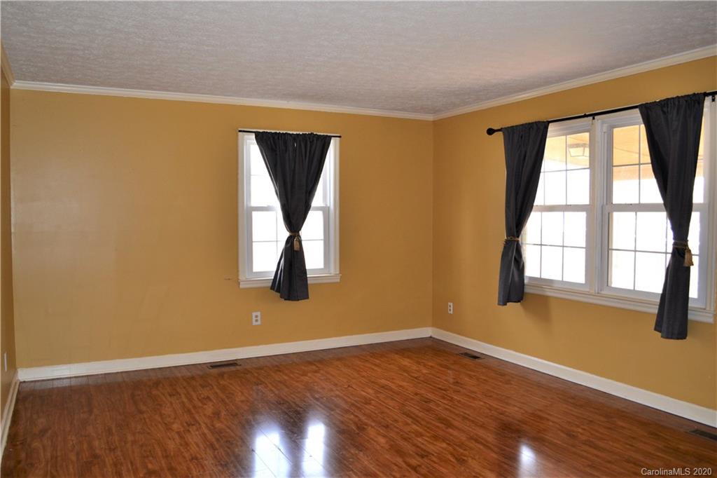 2811 Hartland Road Morganton, NC 28655 - Photo 7 of 30 Gallery Image 7