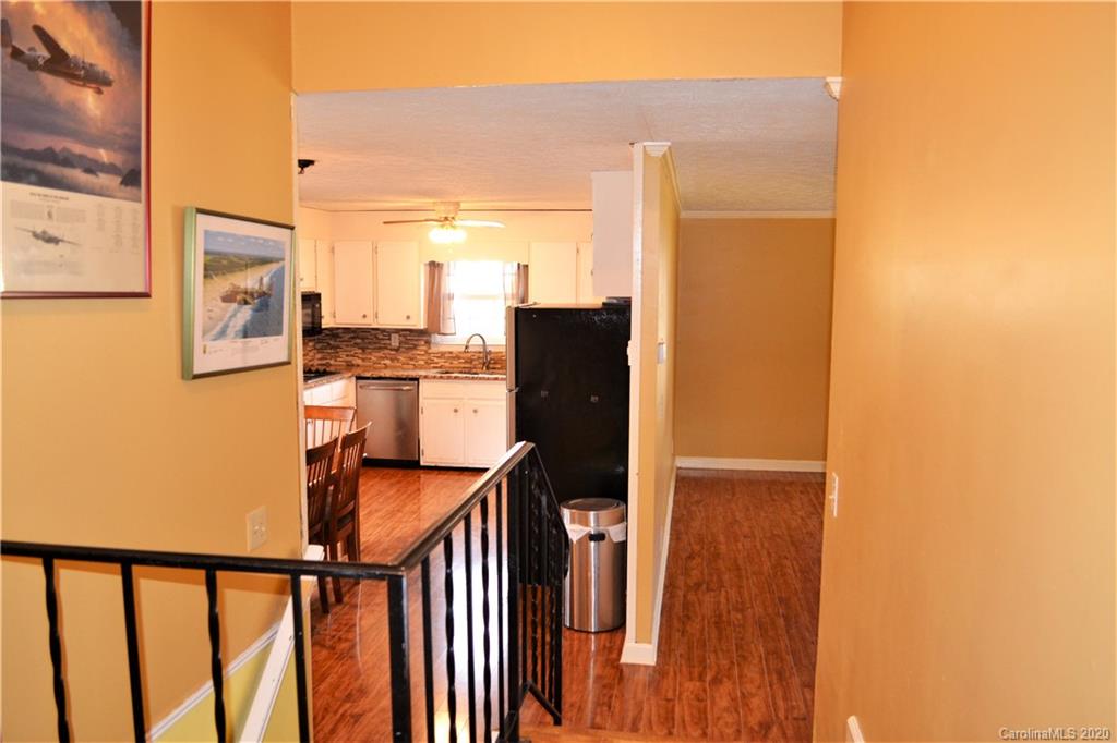 2811 Hartland Road Morganton, NC 28655 - Photo 9 of 30 Gallery Image 9