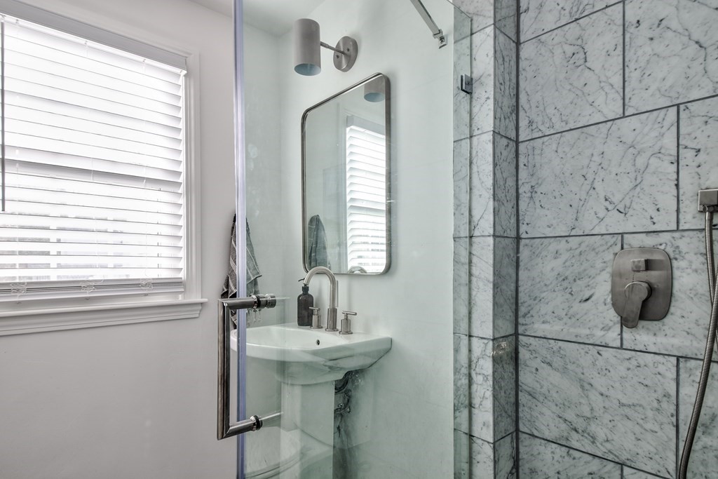 4 Sherwood Road Natick, MA 01760 - Photo 17 of 26 Gallery Image 17