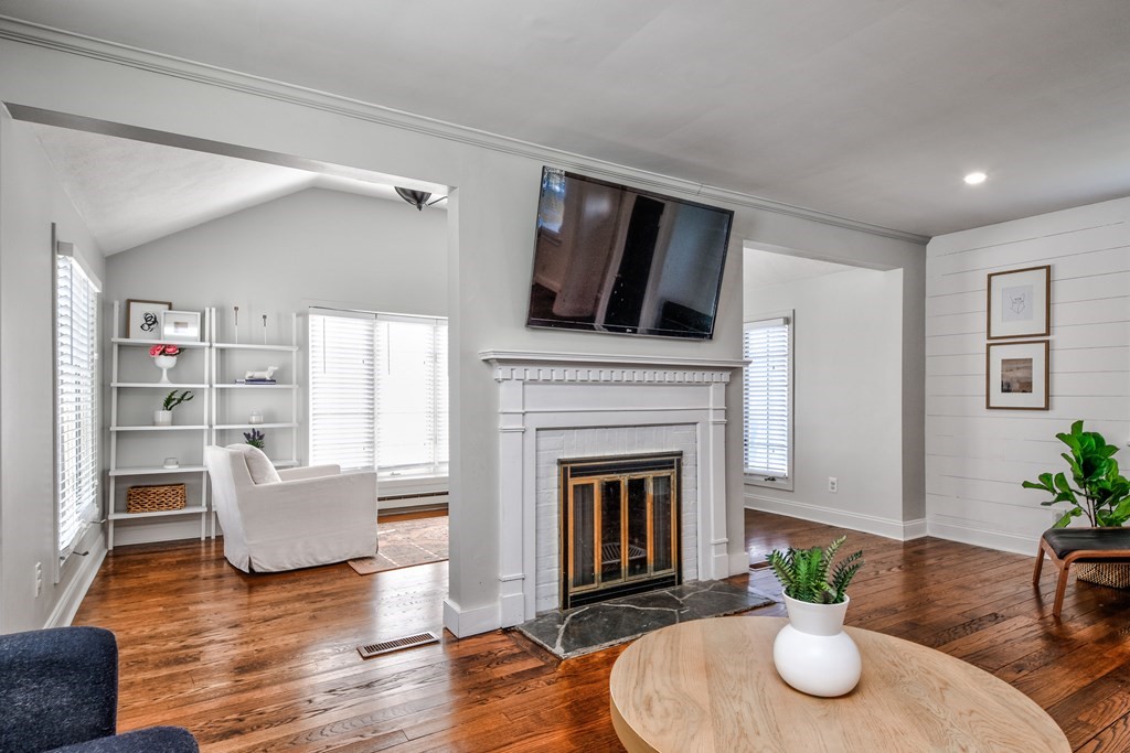 4 Sherwood Road Natick, MA 01760 - Photo 5 of 26 Gallery Image 5